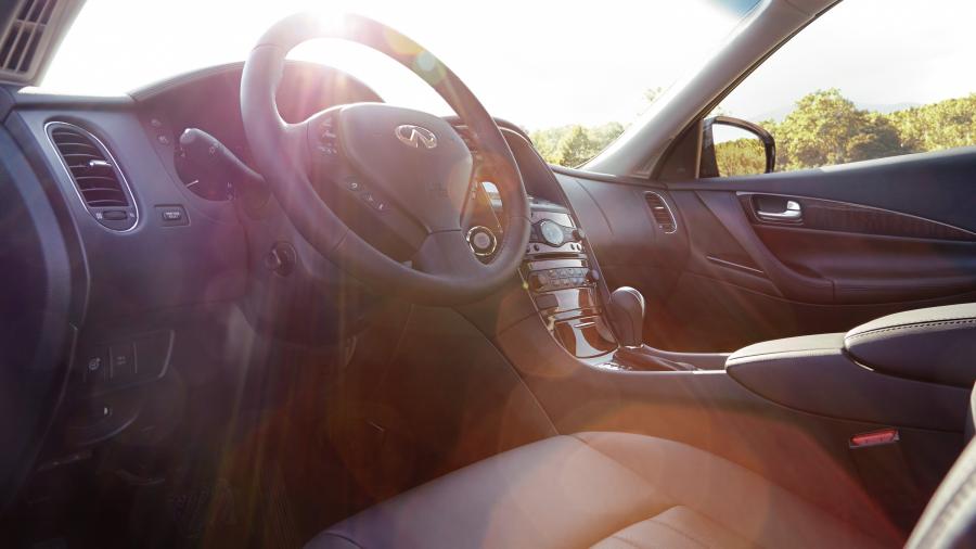  Infiniti QX50 2014 года  (фото 20 из 38)